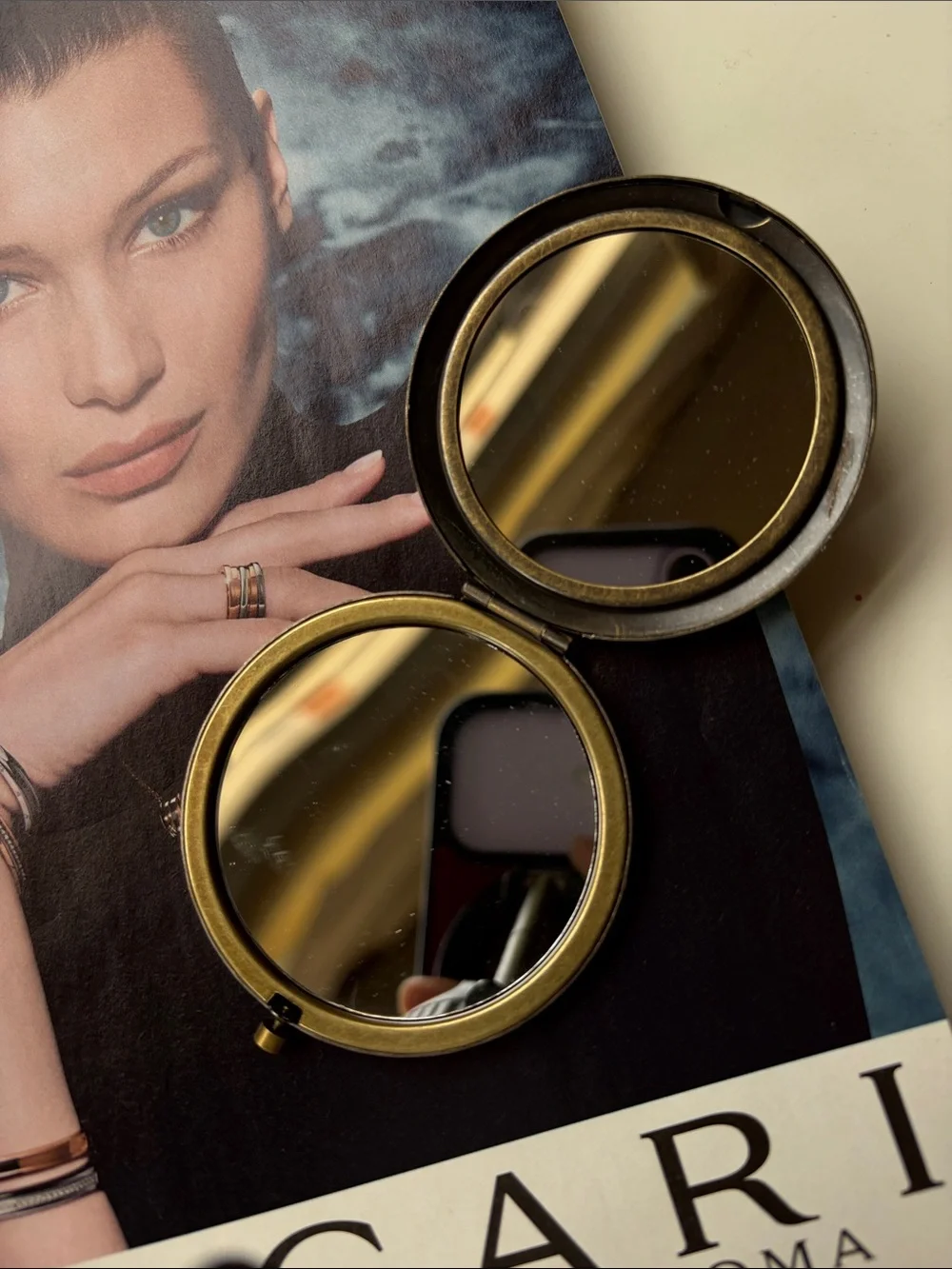 Handcuff Vintage Bulgari Gold-Tone Floral Compact Mirror